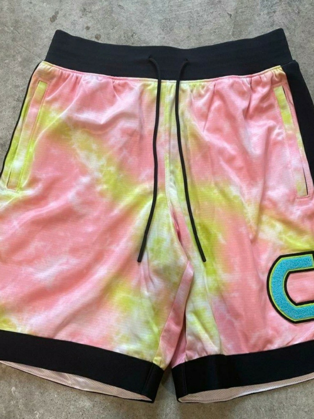 UA- Under Armour Curry x Sesame Street ASG Basketball Shorts Size M Gently Used